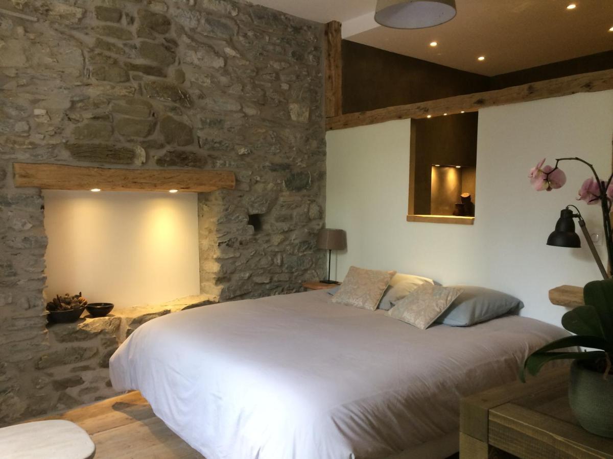 Le Val D'Ailleurs Bed & Breakfast จูซิเออร์ ภายนอก รูปภาพ